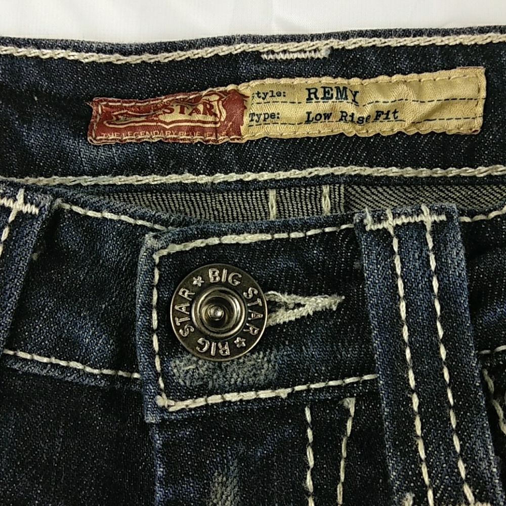 BIG STAR Remy Low Rise Fit Cut up Jean Shorts 25R - Picture 4 of 5